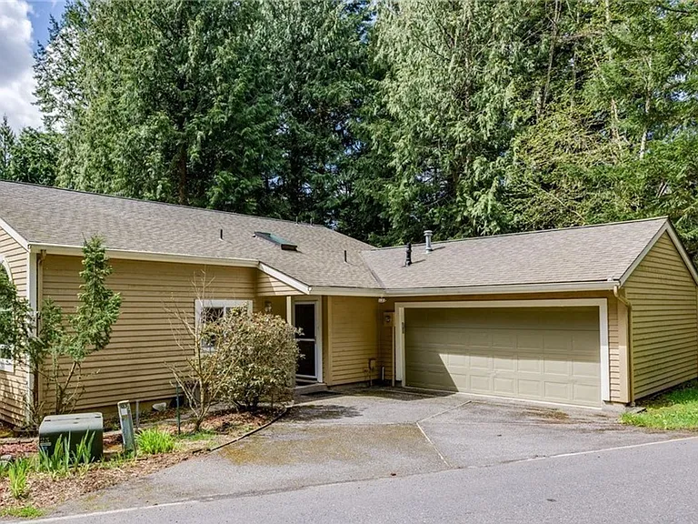 2 Holly View Way — Photo 3