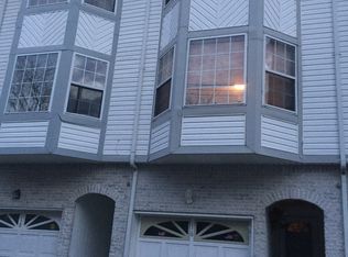 16 Conference Ct, Staten Island, NY 10307