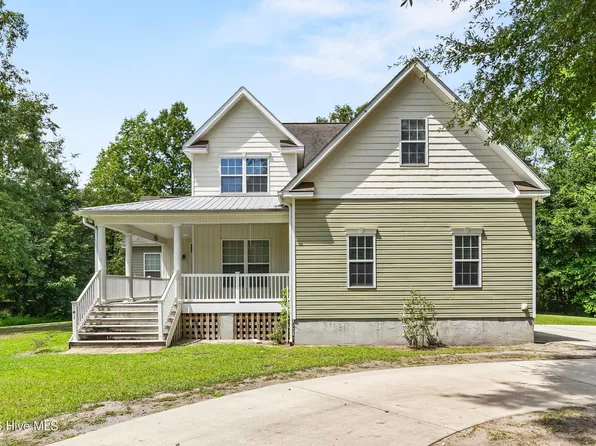 141 Sweetbrier Drive, Burgaw, NC 28425