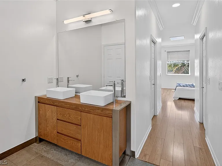 5541 Harborage Dr — Photo 33