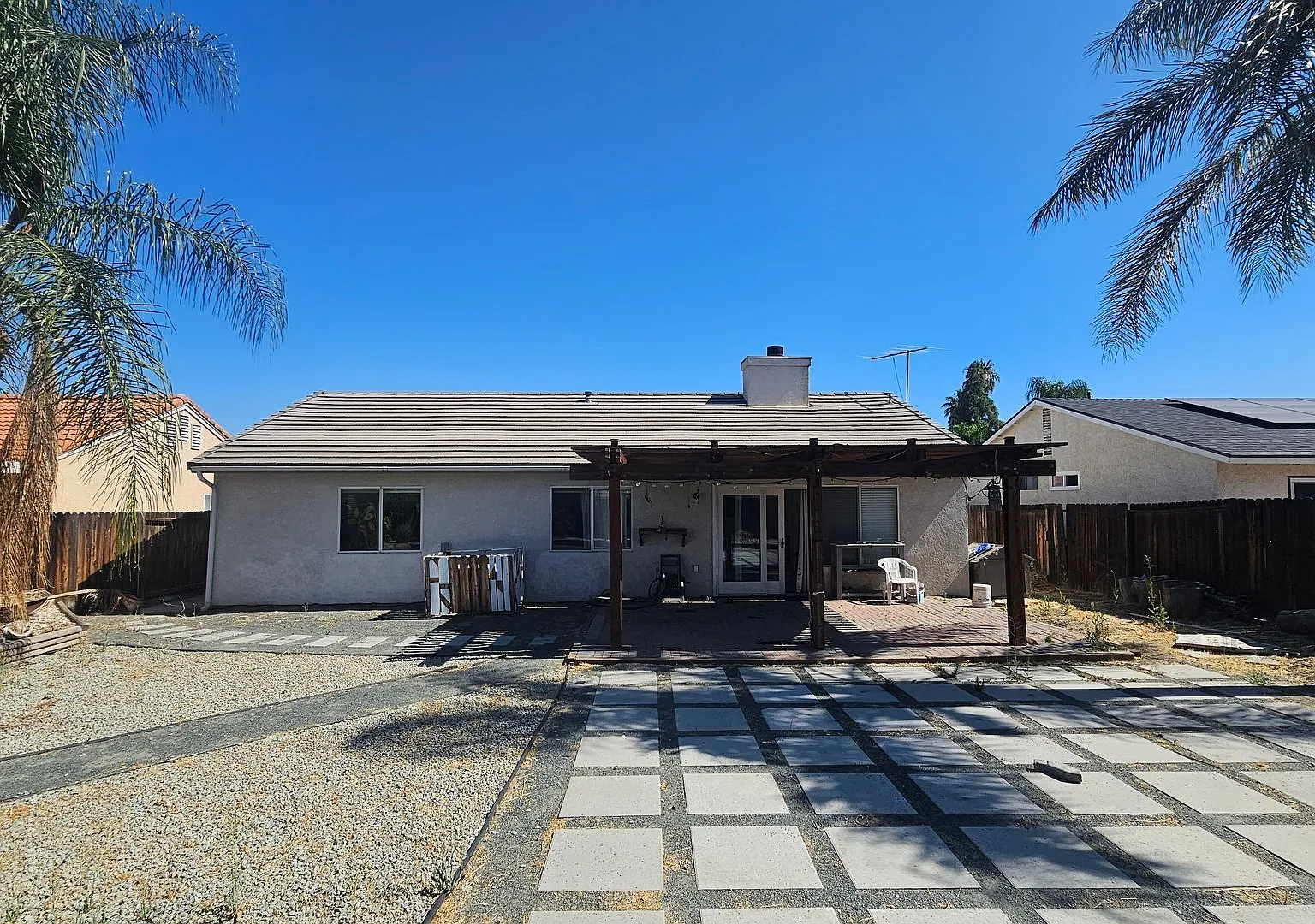 Spacious Single-Story Home with RV Parking No HOA! — Photo 3