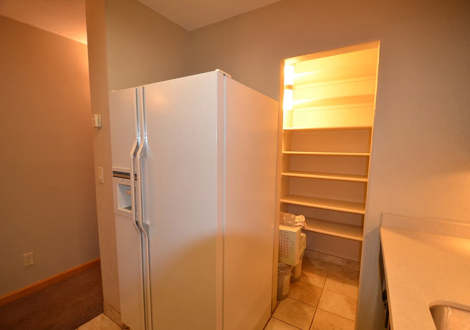 Updated Apartment! Parking for 2 Cars! HEAT Included! — Photo 4
