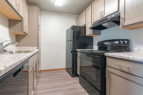 ASPEN BLUFF APARTMENTS Photo 1