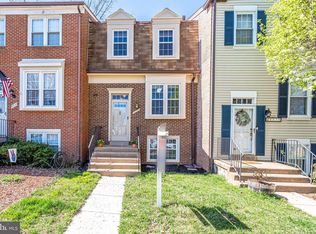 8632 Dellway Ln, Vienna, VA 22180