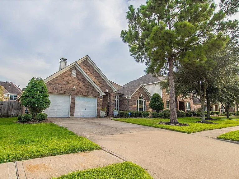 8847 Distant Woods Dr — Photo 2