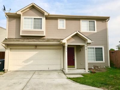 711 Pine Lake Dr, Greenwood, IN, 46143