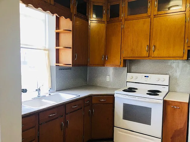 2 bed, $1,650 — Photo 3