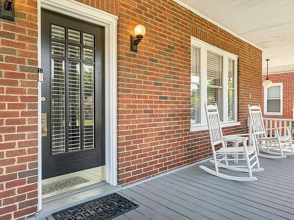 3rd image of 2708 Guilford Ave SW