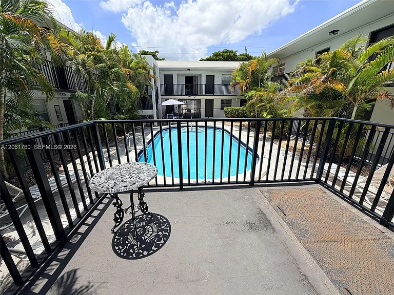 465 S Royal Poinciana Blvd #9B — Photo 2