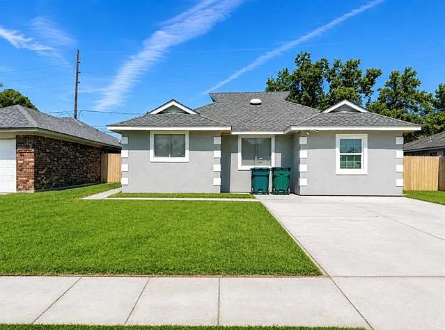3 bed, 2.0 bath, 1400 sqft, $1,700 — Photo 1
