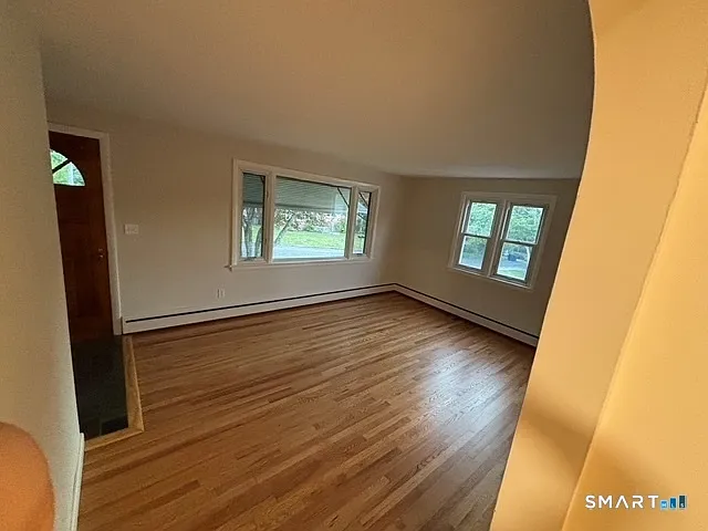 35 Pine St — Photo 3