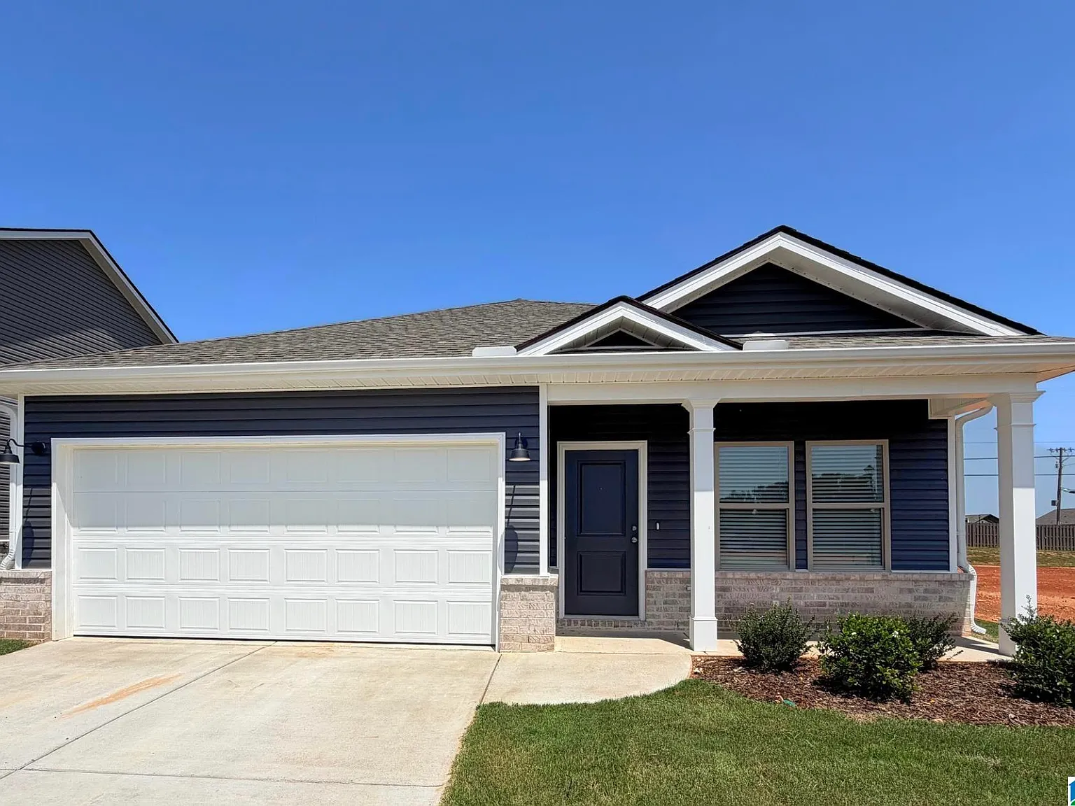3 bed, 2.0 bath, 1474 sqft, $1,650 — Photo 2