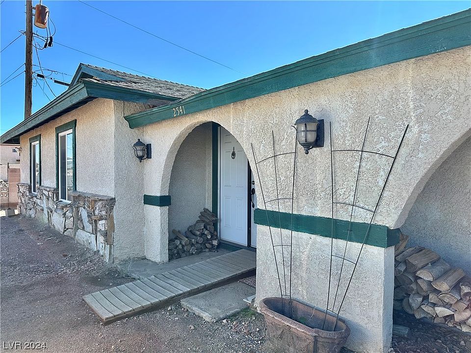 1st image of 2541 E Serene Ave