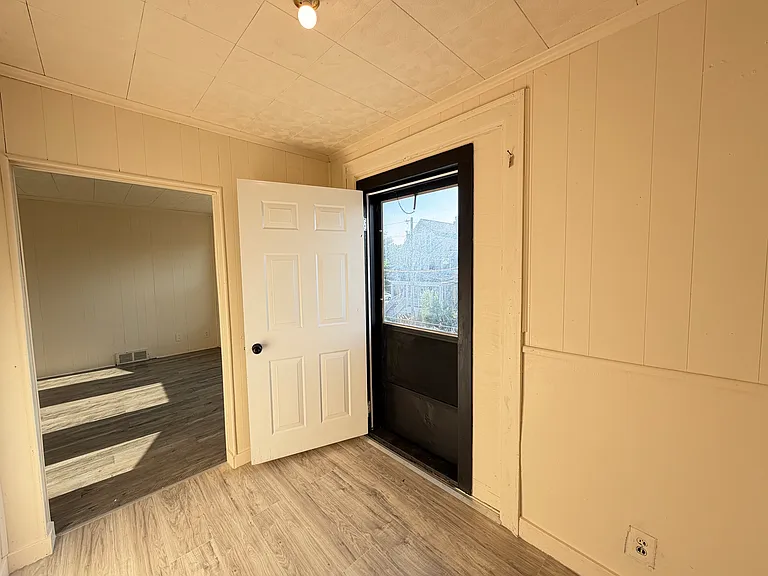 67 Barton St #2 — Photo 11