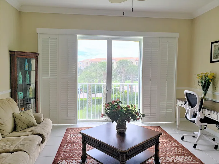37 Harbour Isle Dr #203 — Photo 4