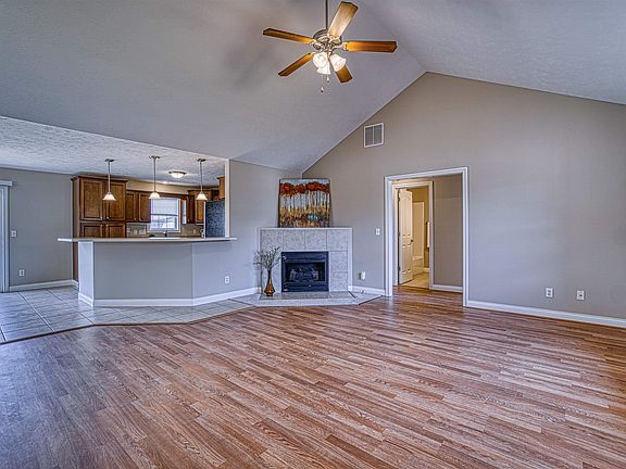 5th image of 10614 Fall Creek Dr