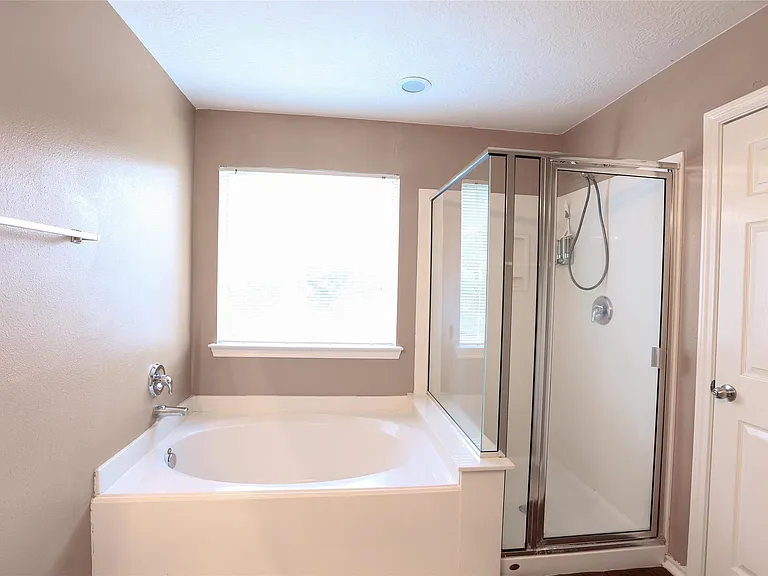 17511 Bering Bridge Ln — Photo 10
