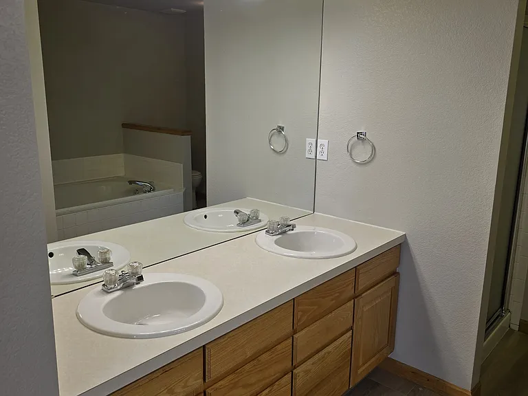 1632 Foxhall Ct — Photo 10