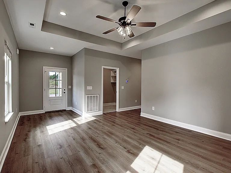 209 University Pkwy #41 — Photo 14