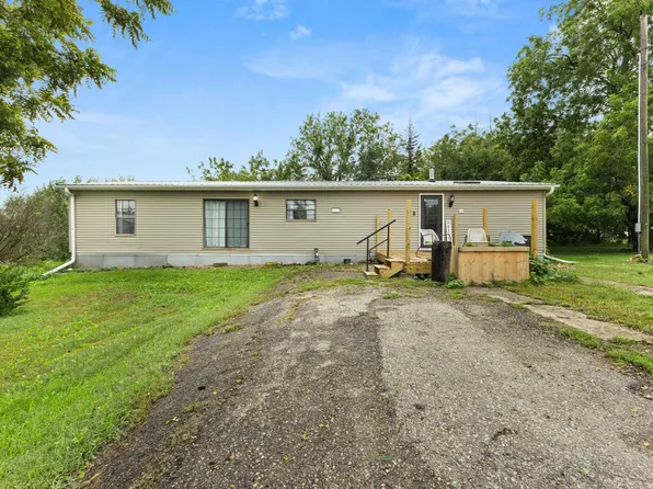 2940 Lafayette Ave, Melbourne, IA 50162