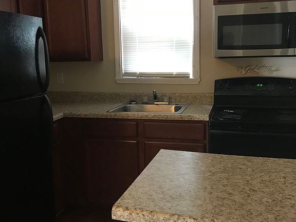 2nd image of 926 S Center St APT 4