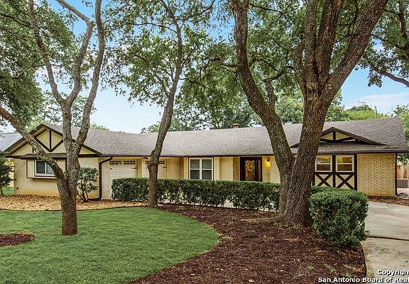 2nd image of 145 Twinleaf Ln