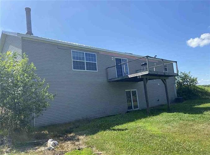 2nd image of 2795 Douds Rd
