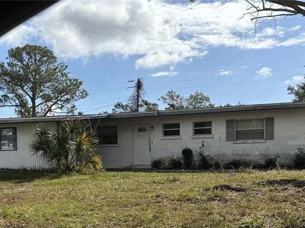 2115 29th Ave W, Bradenton, FL 34205