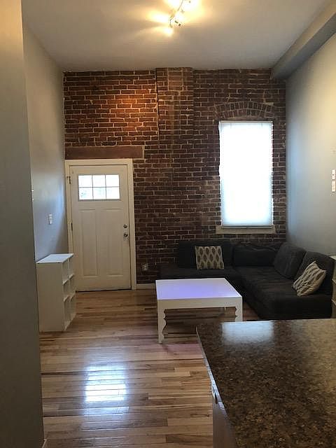 2nd image of 509 W 3rd Ave #509