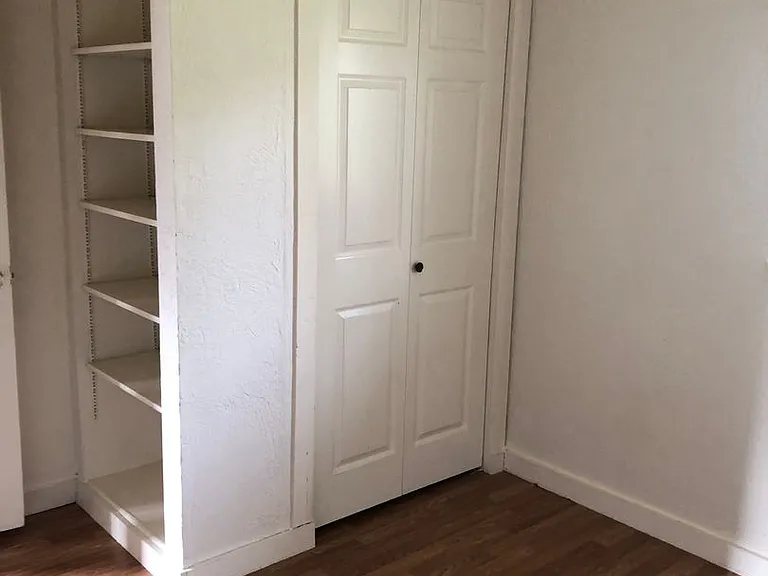 360 N State St — Photo 9