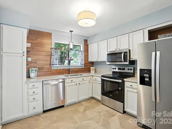 3020 Heathstead Pl APT A, Charlotte, NC 28210