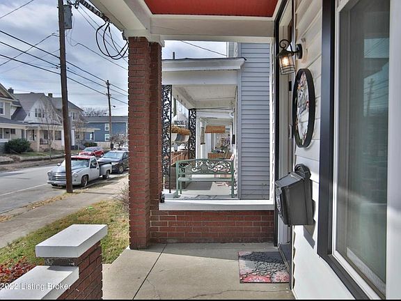 2nd image of 515 E Oak St