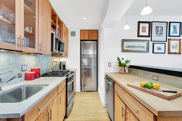 Sold by Compass | media 8