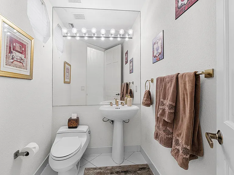 17099 Ryton Ln — Photo 21