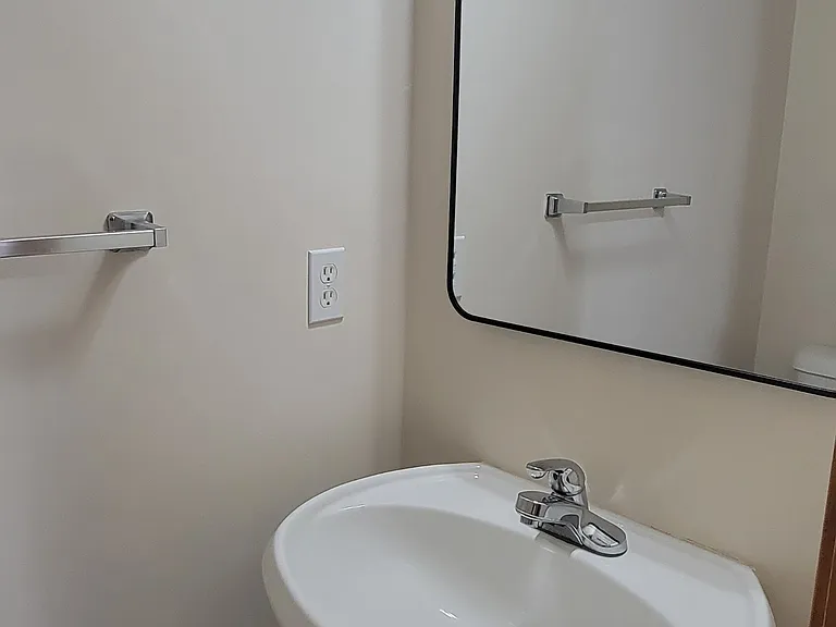 630 Paine St #5 — Photo 3