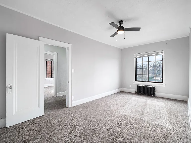 Middlehurst Apartments — Photo 38