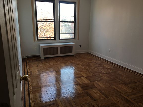5th image of 3603 Bronxwood Ave