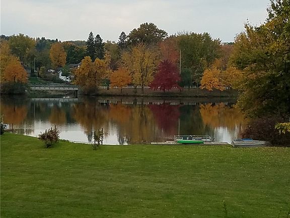 4th image of 81 Cherry Dr NW