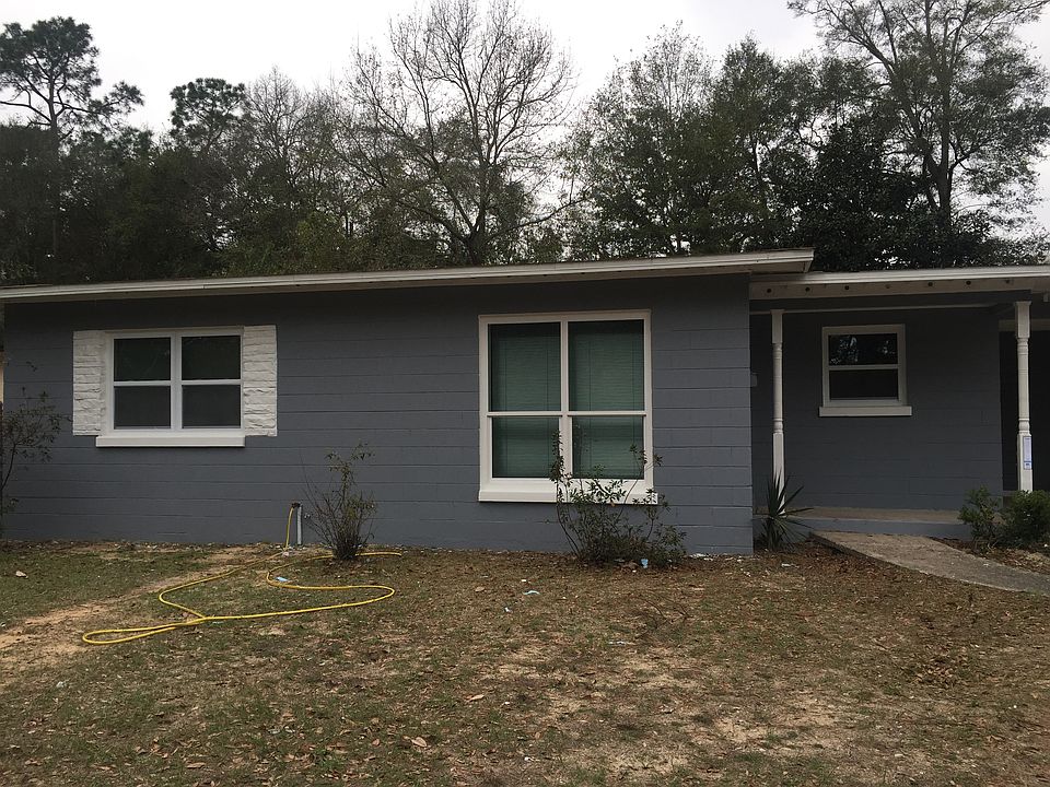2nd image of 200 E Highland Dr