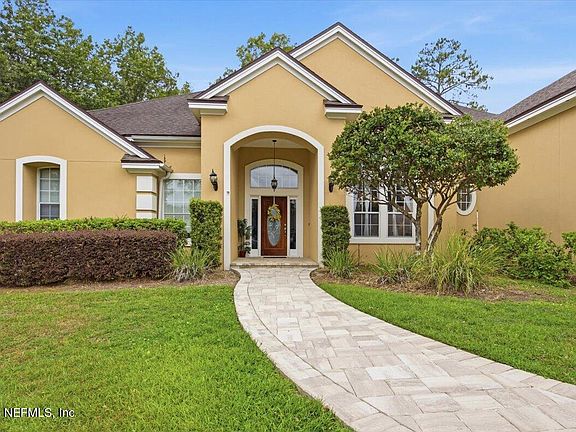 2nd image of 2625 COUNTRY CLUB Boulevard