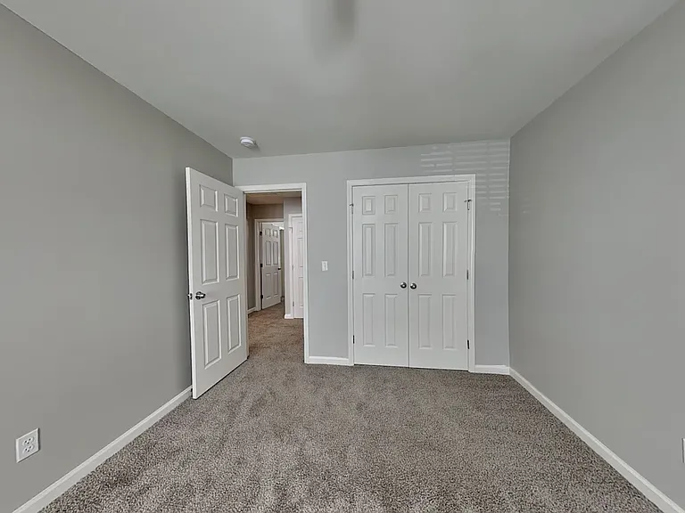 4139 Whitfield Rd — Photo 4