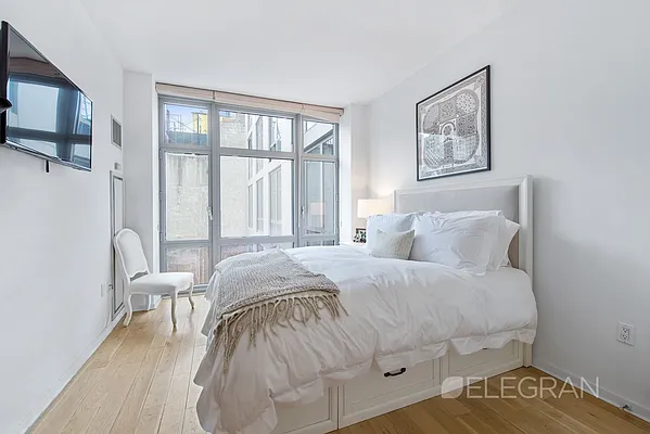 Sold by (Legacy) Elegran | media 5