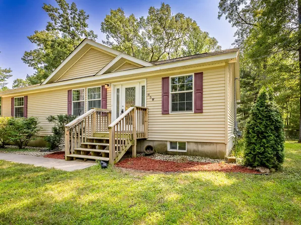 85 W Daniels Rd, Twin Lake, MI 49457