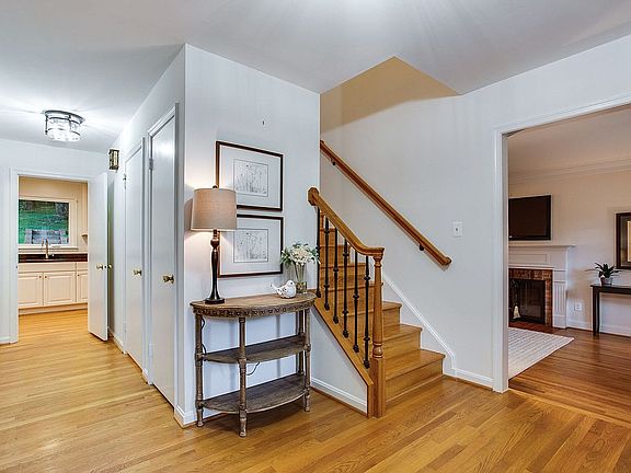 4th image of 7725 Desdemona Ct