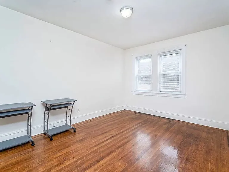 139 Chestnut Ave #2 — Photo 3