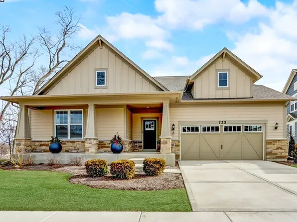 725 Insull Dr, Vernon Hills, IL 60061