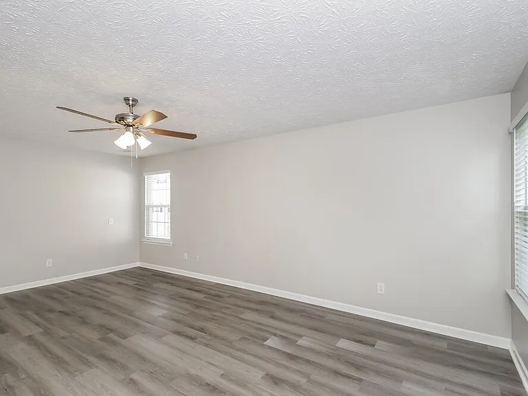 143 Oak Grove Pl — Photo 9