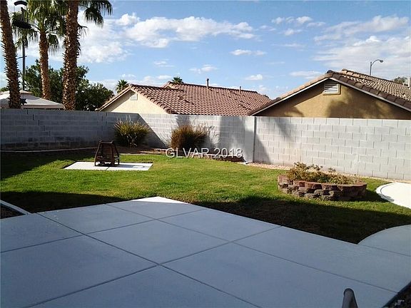 2nd image of 986 Blue Lantern Dr