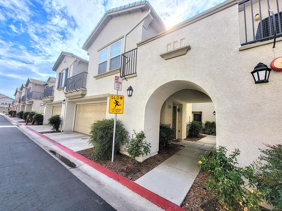 1st image of 36315 Vincenzo Way