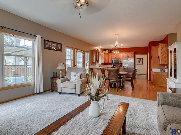 4th image of 2501 Clayton Ct